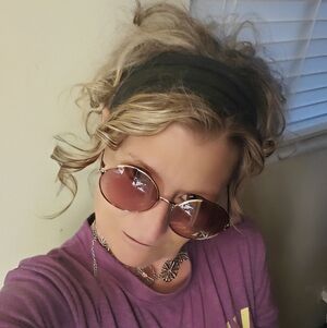 Meet your Posher, Shellie